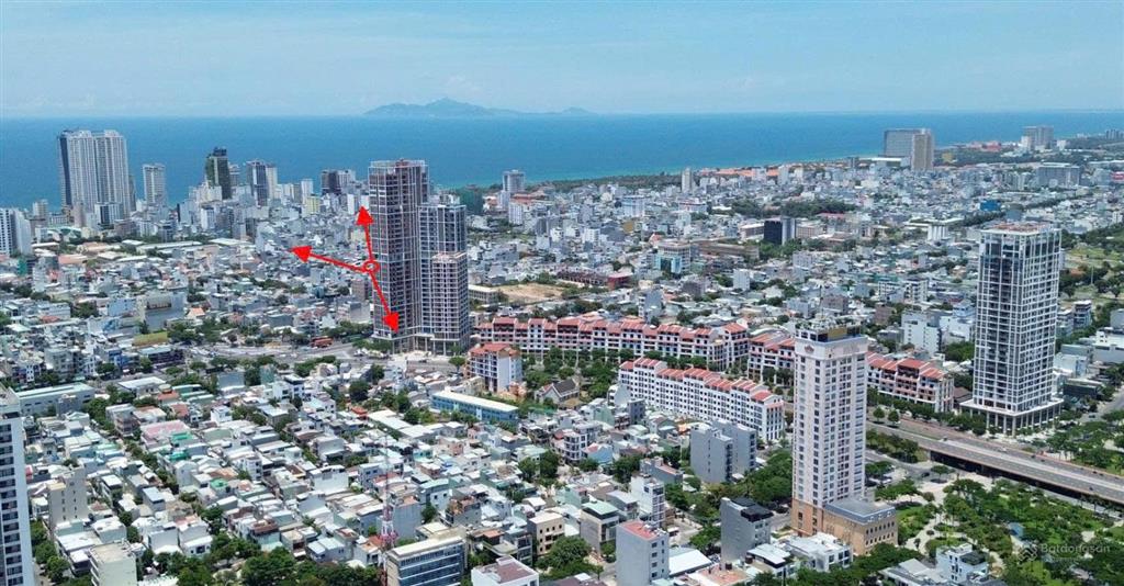Căn góc 3pn tầng cao view sông và biển, giá cực tốt, sẵn sàng ở ngay