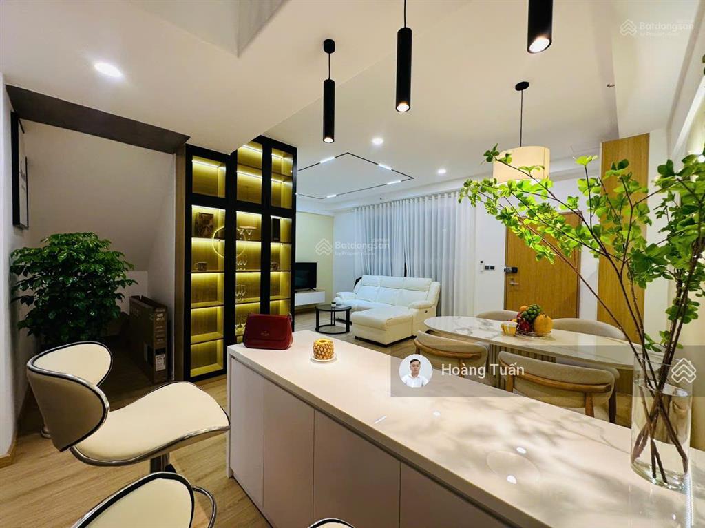 Bán scenic valley dt 155m2 4pn 3wc full nội thất cao cấp như hình giá 9,5 tỷ. 0912 976 ***