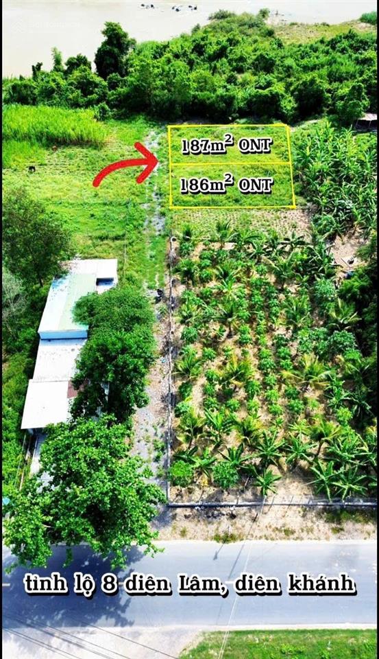 Giáp sông cái nha trang, bên cạnh tỉnh lộ 8. đi về thành phố tầm 15km. giá mềm 1,550 tỷ