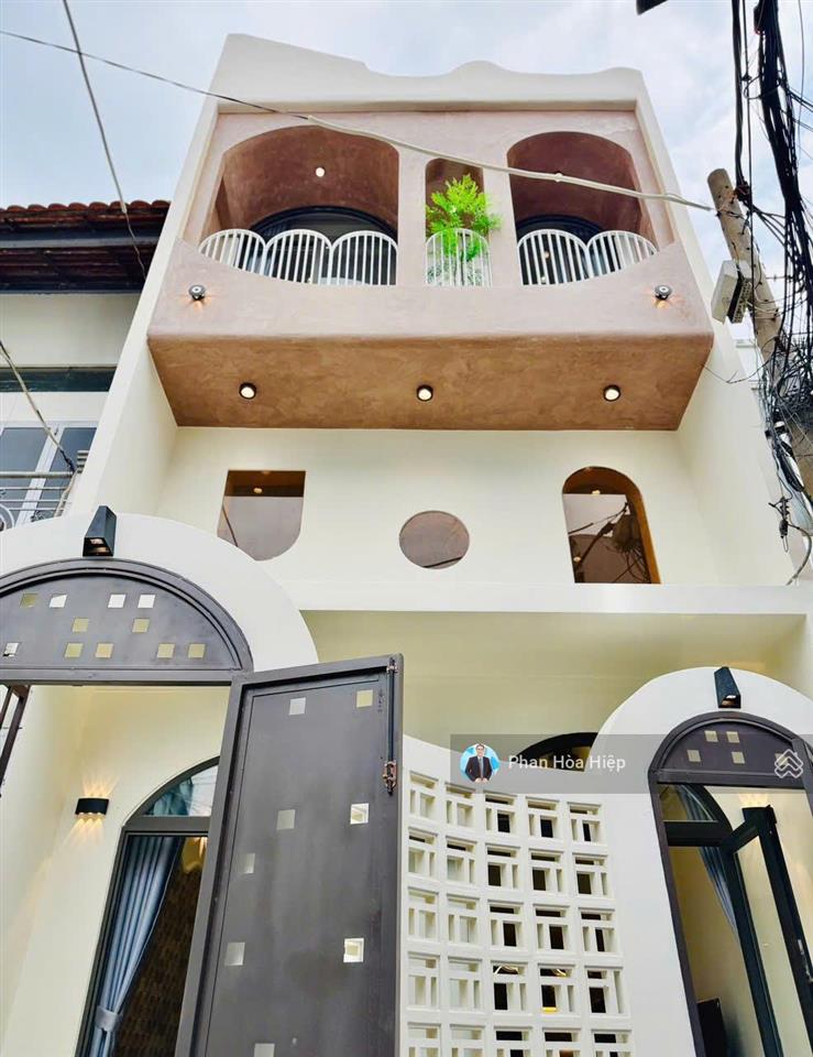 Kẹt tiền bán gấp nhà trần chánh chiếu, 45m², 3 tầng đúc, 3pn, hẻm xe hơi tới nhà, sổ vuông vức
