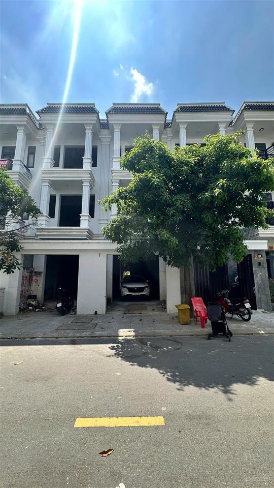 3,3 tỷ bán nhà hoàn công 1 trệt 2 lầu đường số 3, kdc hoàng nam 5, p. tân bình, tp. dĩ an