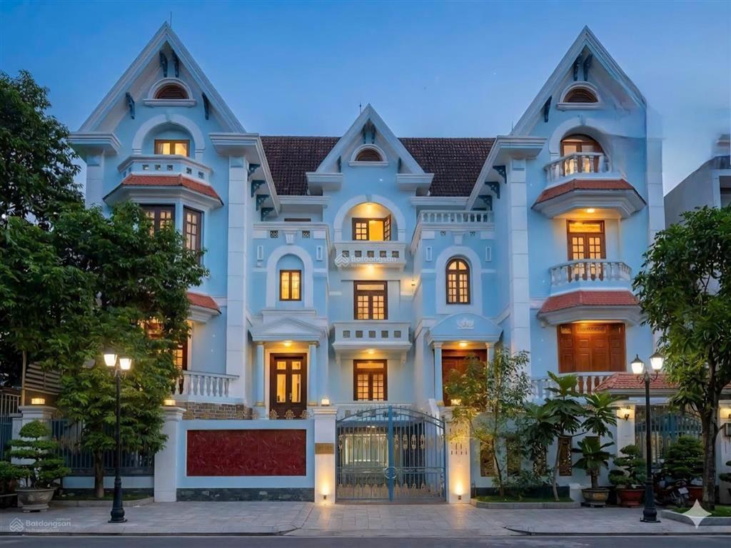 Biệt thự view sông trần não, dt 18x20m, đẳng cấp cho giới thượng lưu. bán nhanh trong tháng 92 tỷ!