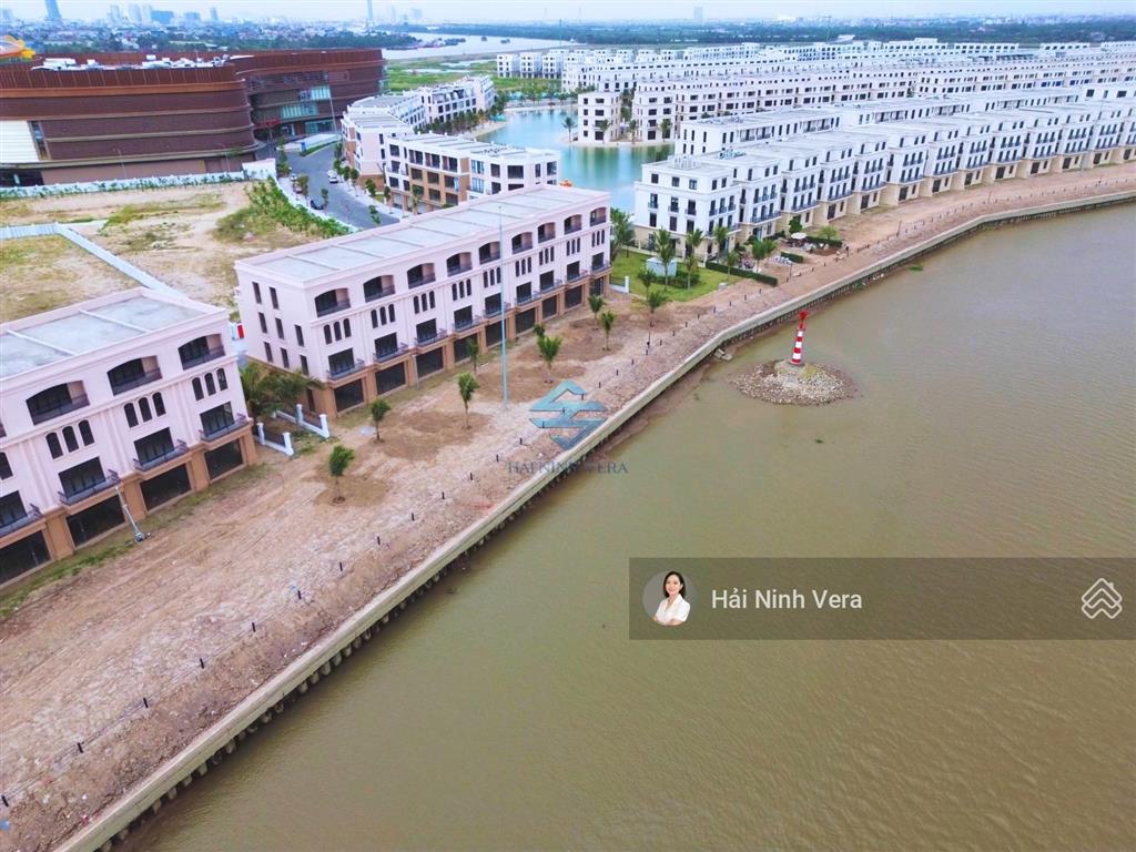 Sử dụng thêm gần 100m² sân vườn riêng ngay sau nhà tại liền kề đảo vua vinhomes vũ yên đv 14