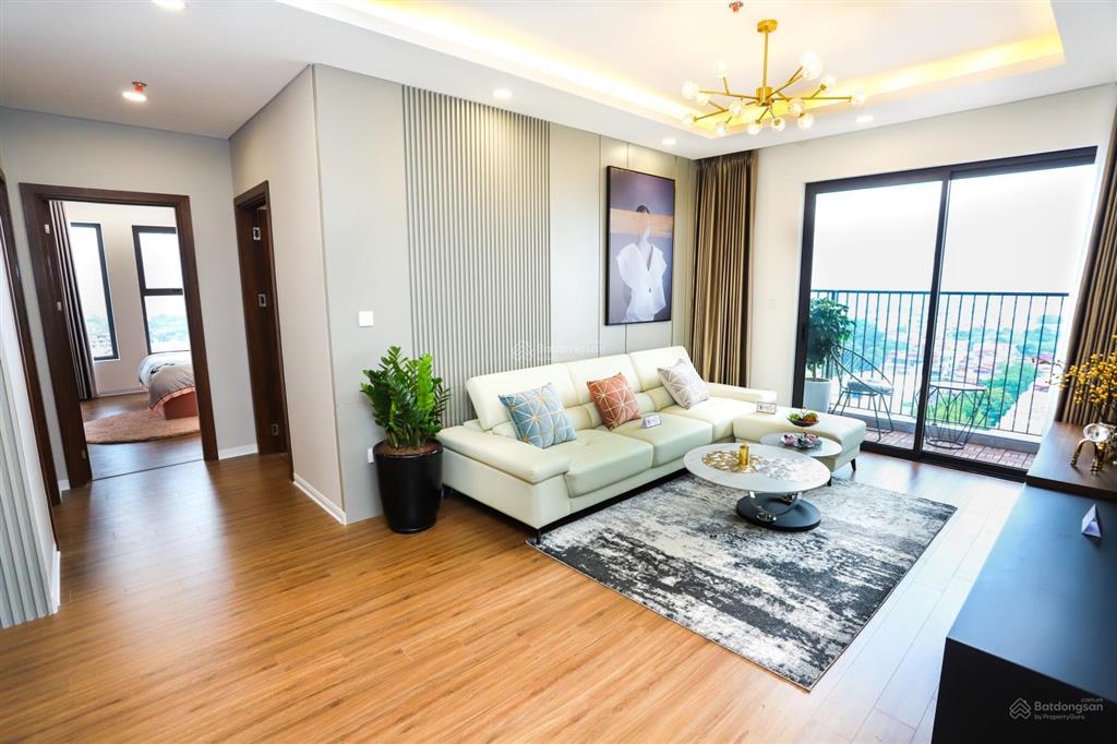 Bán gấp căn hộ 138m2 giá quá rẻ chỉ 57 triệu/m2, tầng trung, view bể bơi, full đồ, đã có sổ.
