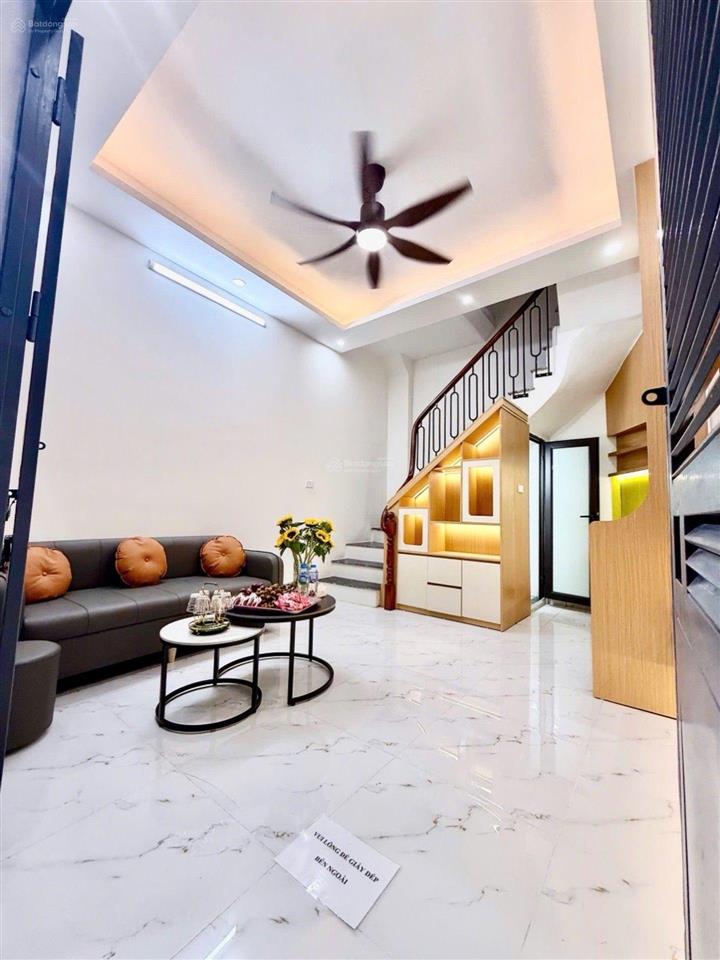 Bán nhà phố khâm thiên ngõ thông rộng sổ đỏ nở hậu giá chỉ 5.95 tỷ