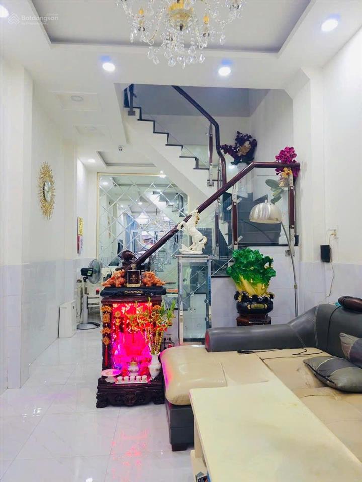 Nhà bán đường hồng bàng. 4 tầng mới đẹp. nở hậu l. 4pn. giá bán 6,89 tỷ còn thương lượng chính chủ
