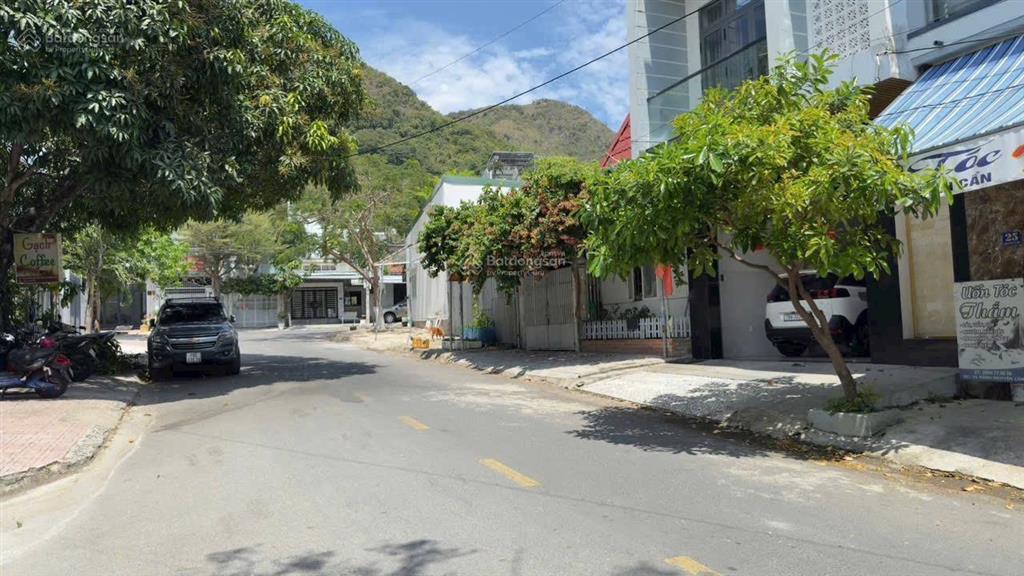 Đất đường đặng nguyên cẩn đối diện trường tiểu học vĩnh hoà 1.giá 10,9 tỷ