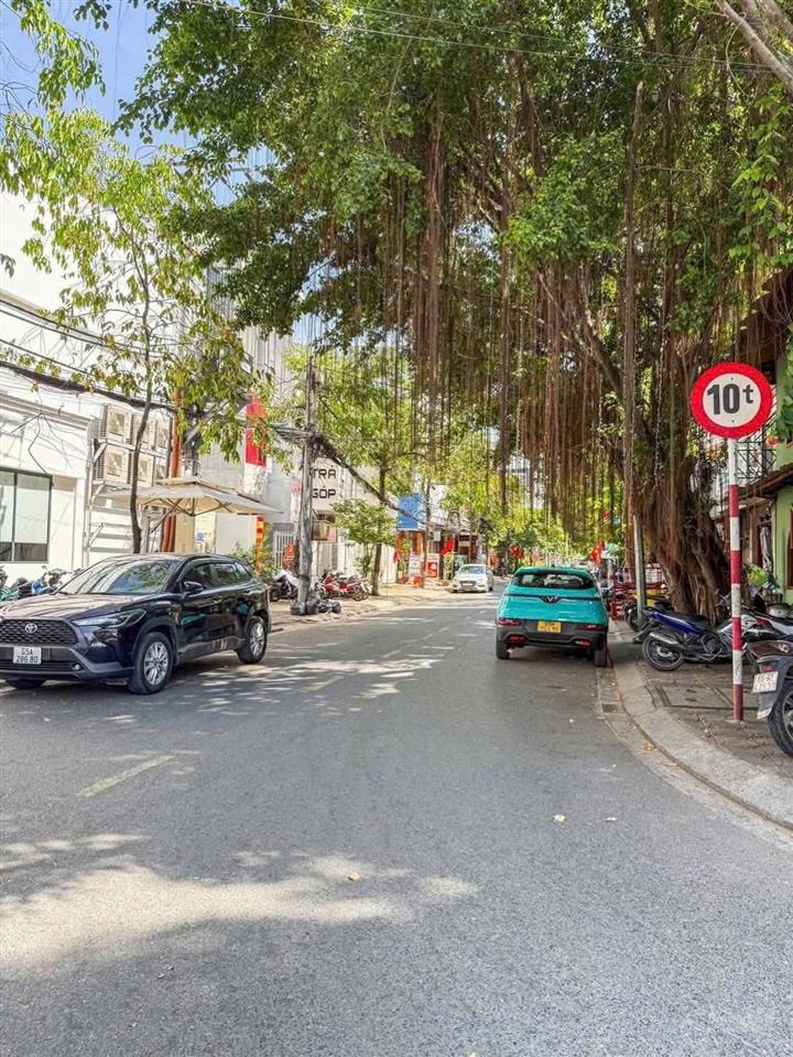 Bán khách sạn 415 m2 16 phòng mặt tiền đường lê bình, ninh kiều gần đại học cần thơ, tp cần thơ