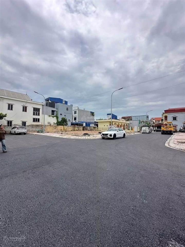 Lô góc đẹp nhất đấu giá 63 trần tất văn, kiến an