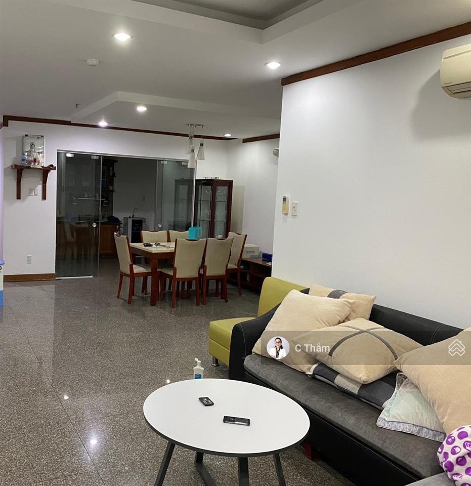 Bán căn hộ giai việt dt 150m2, 3pn, 2wc, nội thất cb, sổ hồng, giá 6.2 tỷ, 0933 888 *** ms thắm
