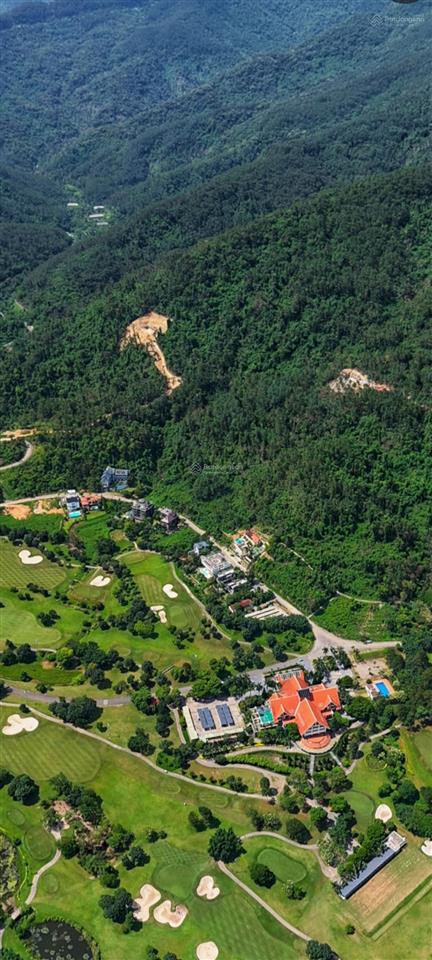 Bán hơn 1000m2 đất bt view sân khu nghỉ dưỡng sân golf tam đảo, giá hơn 11tr/m2, 0985 893 ***