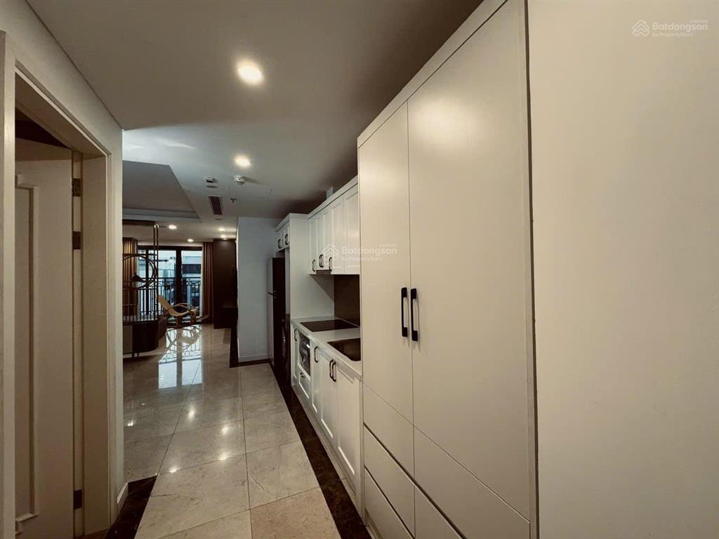 Bán nhanh căn hộ tầng cao 3 ngủ full đồ mới tinh, dt 111m2 tại tòa d. le roi soleil số 59 xuân diệu