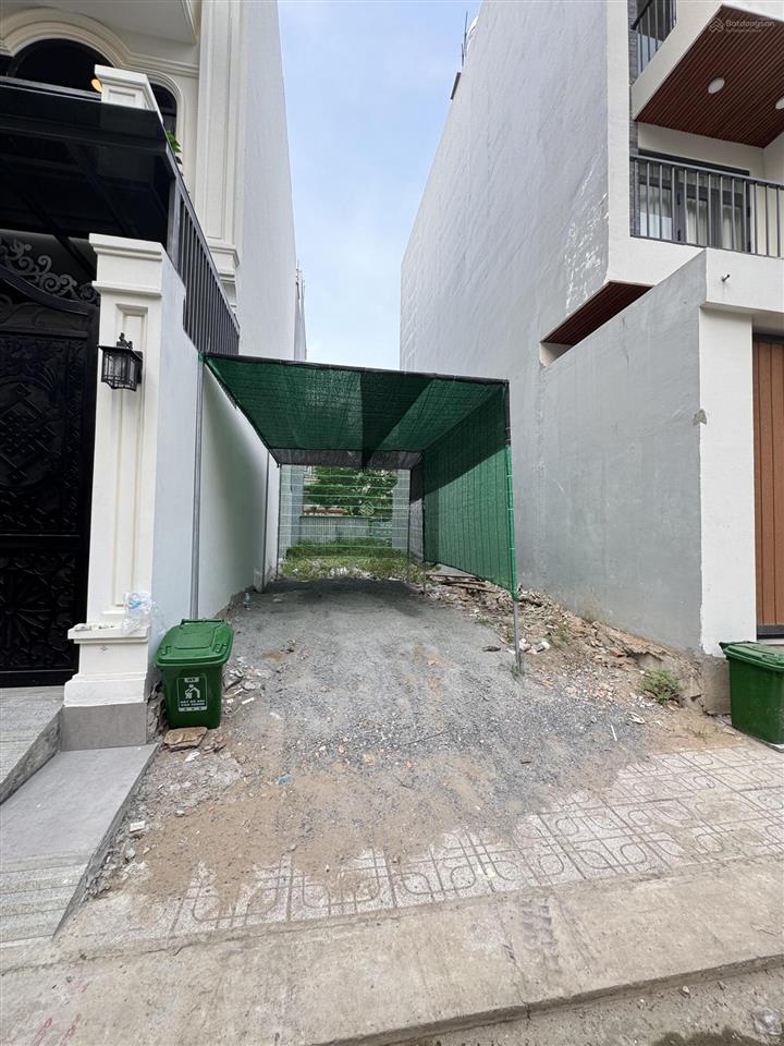 Đất phường phú hữu75m2, sổ riêng, đường oto, cách đường nguyễn duy trinh khoảng 350m giá 3 tỷ 8