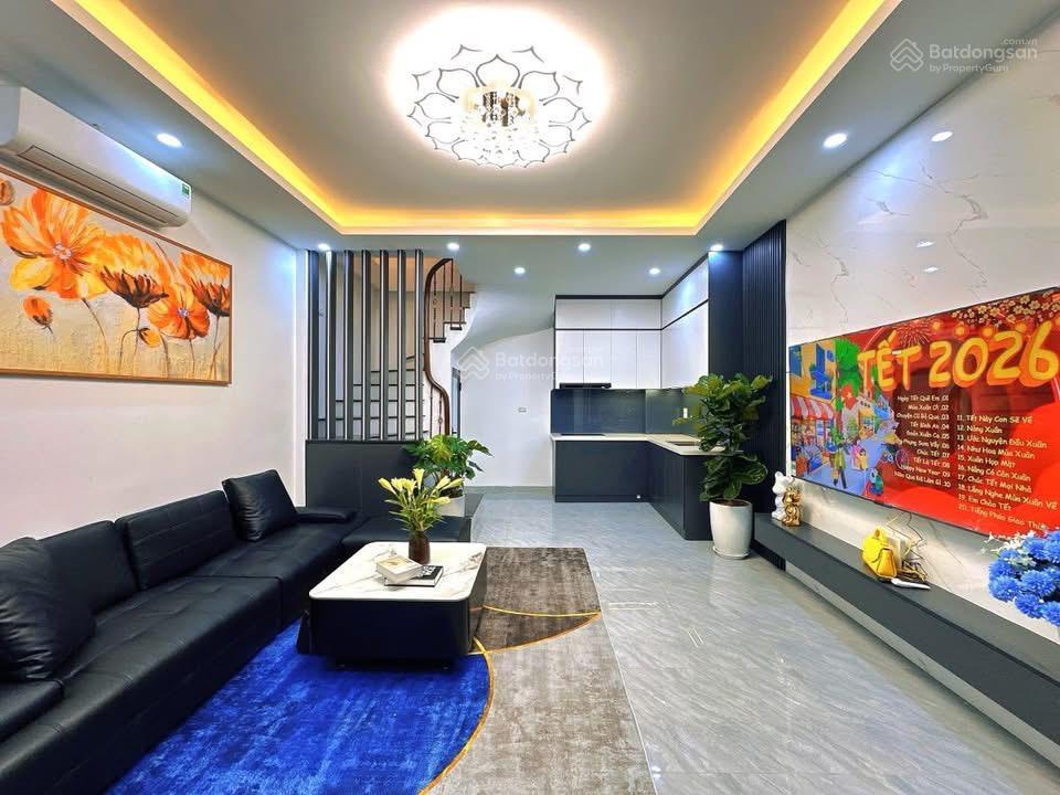 Căn góc mặt ngõ thông, tôn đức thắng 2 thoáng, cách ô tô hơn 30m, sổ đỏ cc, không quy hoạch 38m 5t