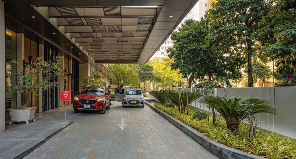 Bán căn hộ 4 ngủ 3wc tòa the legend tower 109 nguyễn tuân 186,5m2