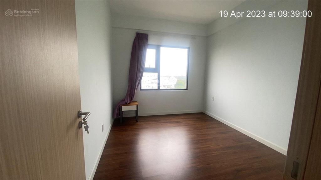 Cần tiền bán gấp căn hộ 2 phòng ngủ view hồ bơi đẹp