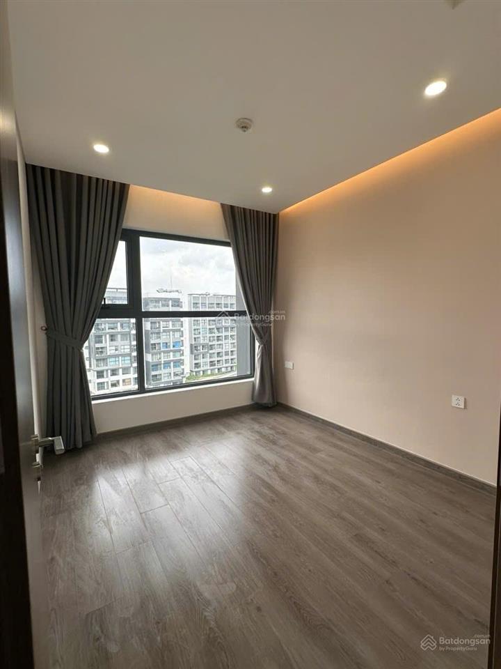 Bán giá tốt 85.5m2, 2pn, giá 7.2 tỷ, có ô xe hơi, có nội thất, diamond alnata plus celadon city