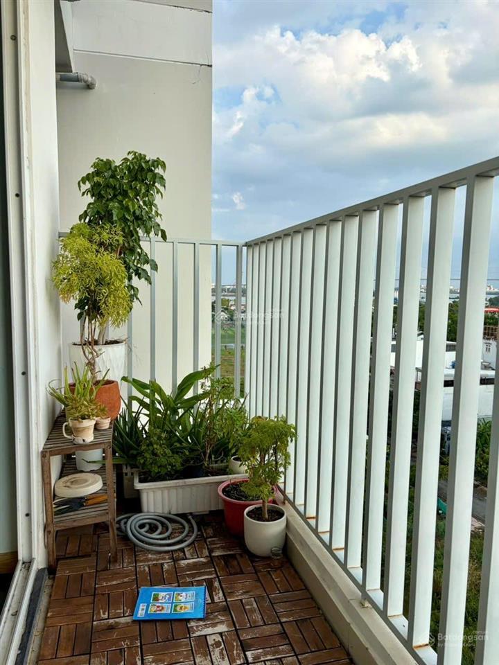 Chính chủ bán căn hộ 50m2 giá 2.4 tỷ 0988 136 *** ms.thảo