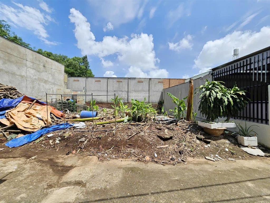 Bán lô đất ngang 9,24m phường tân đông hiệp dĩ an, ngay sau chợ. tổng 169,7m2 giá 2,69 tỷ tl
