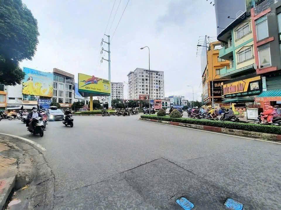 Khu lê đại hành, quận 11 nhà mới ở liền xe hơi ngủ trong nhà 9.5 tỷ