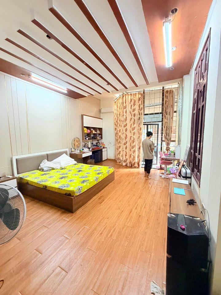 Phân Lô Ngọc Khánh Ô TÔ Tránh Đỗ 80M2 33 Tỷ Kinh Doanh Dân Trí Cao
