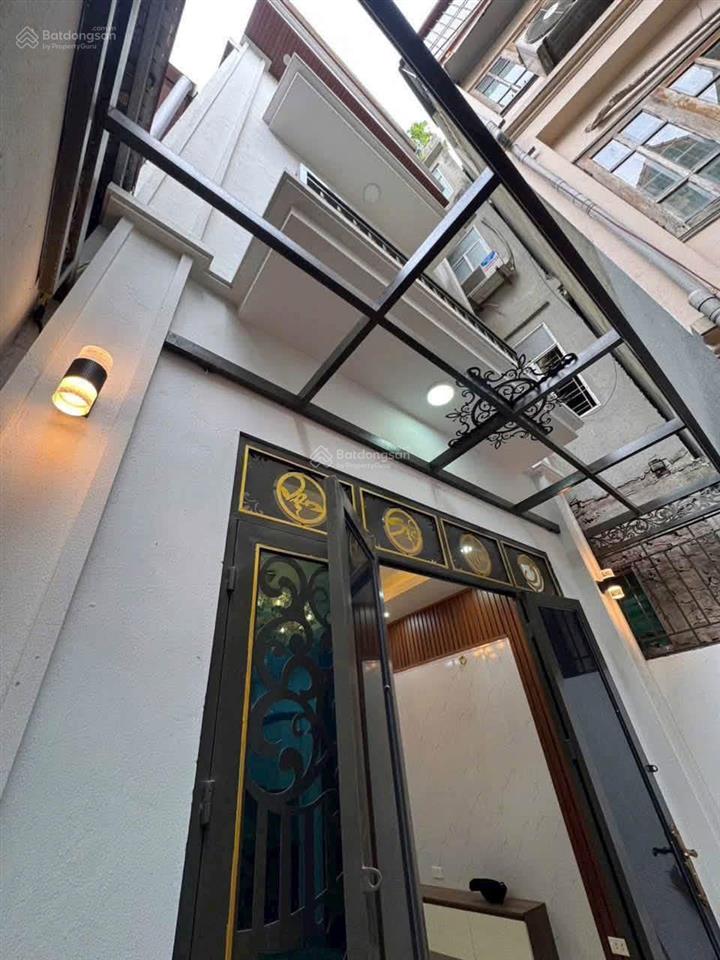 Bán gấp 76 vĩnh hưng hà nội. 40m2. 4 tầng. giá 6,9 tỷ. ô tô đỗ cổng. nhà đẹp như hình