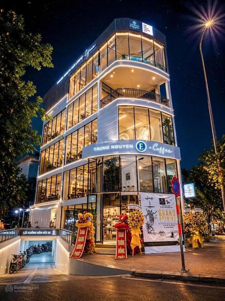Bán nhà vị trí sáng góc 2 mt nguyễn tri phương q10 (7x15m) hầm, 6 tầng hđt 230tr/th 55 tỷ