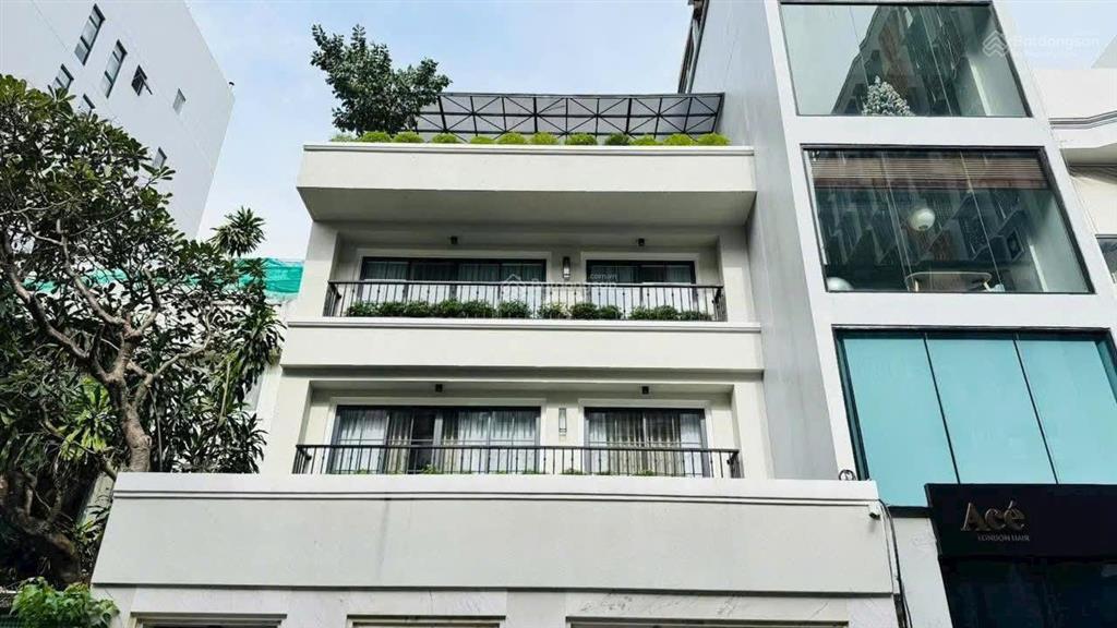Ngộp bank bán gấp nhà hẻm lý thường kiệt, cmt8 lạc long quân, dt 6x12m 3 tầng 7.98 tỷ tl