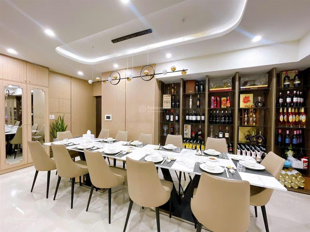 Gấp. chủ gửi bán gấp căn hộ happy valley, 116m2, 3pn, nội thất cao cấp, có hdt 35tr, giá 9,8 tỷ