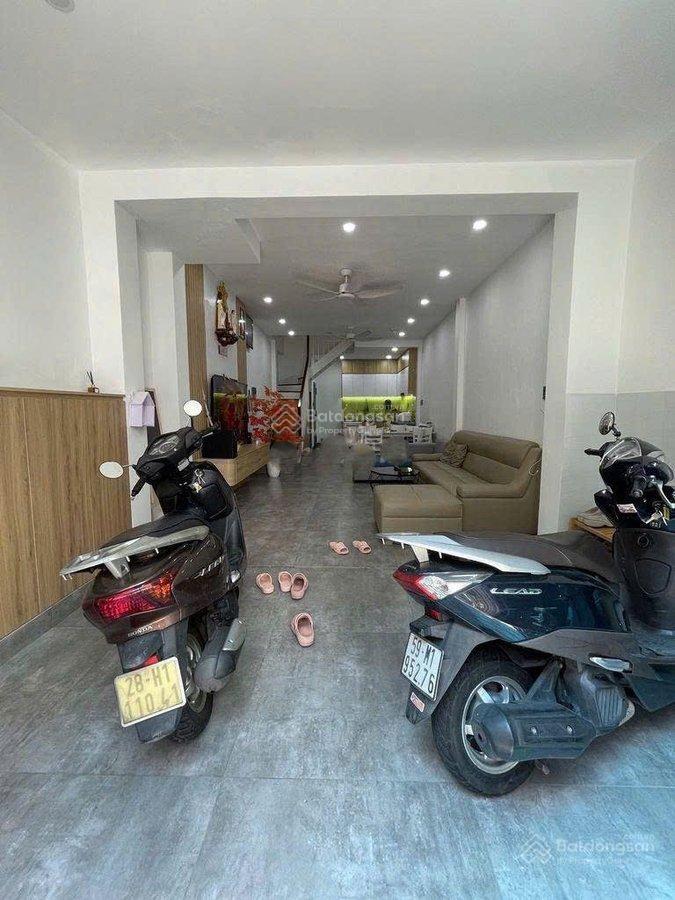 Bán nhà đẹp hẻm xe hơi cư xá phú bình lạc long quân, quận 11 giá chỉ 7.2 tỷ.