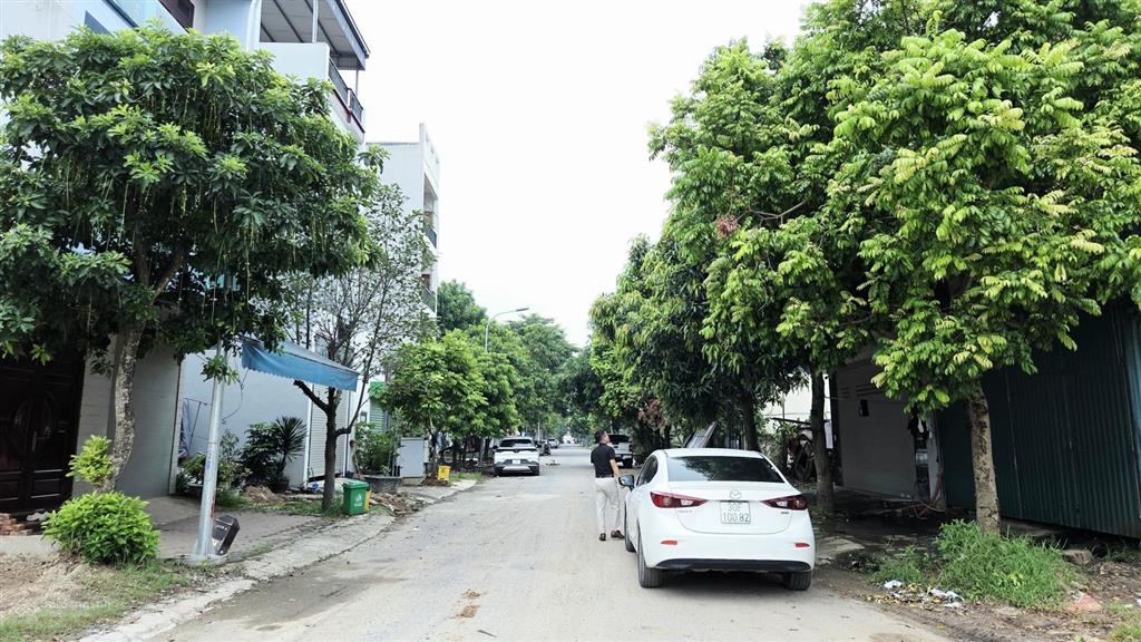 Bán đất đấu giá băng 2 trung tâm huyện mê linh, đối diện sun mê linh, 82,5m2, mt 5m, hiếm nhà bán