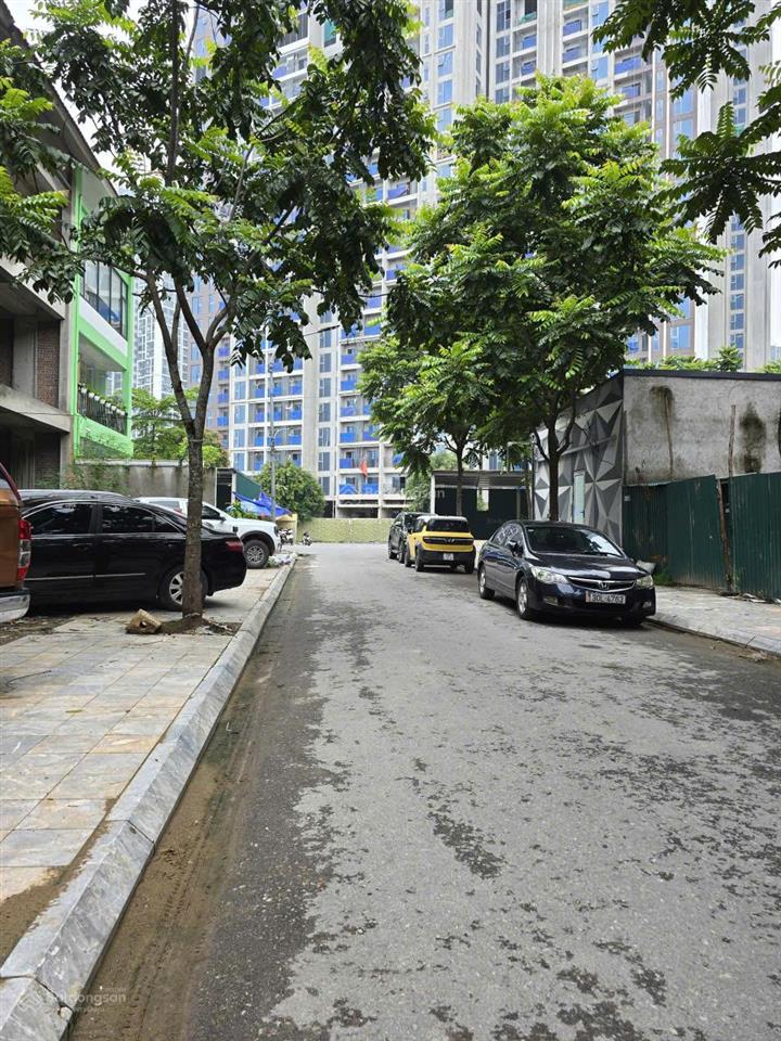 Bán biệt thự lk nam an khánh 131m², 4 tầng, sát vinhomes smart city, sổ đỏ, giá 26,7 tỷ