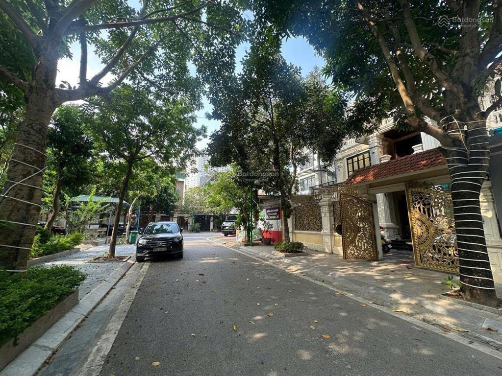 Chủ ngộp bank bán nhanh biệt thự tây nam linh đàm 200m2 lô góc view vườn hoa mt 10m, 50 tỷ