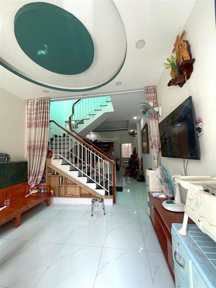 Bán nhà hxh trường chinh đht 52m x 3 tầng, ô tô ngủ trong nhà, 5 tỷ 35
