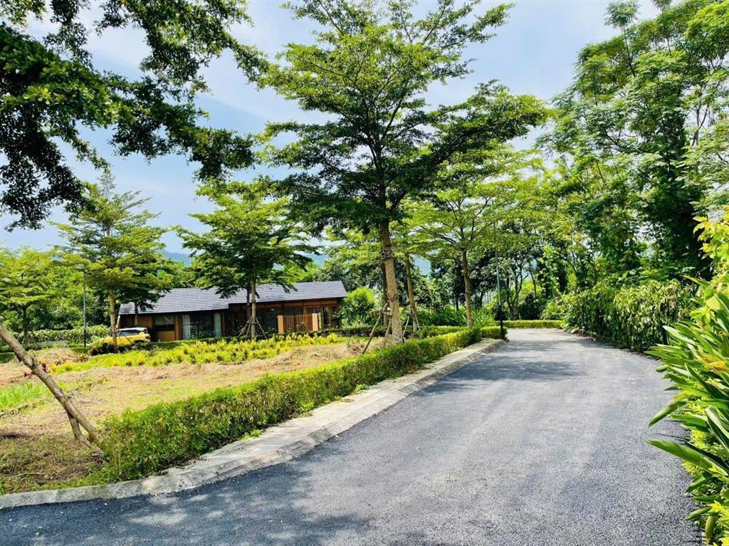 Chính chủ gửi bán đất xã phú mãn gần hòa lạc, dt 109m², sẵn sổ hồng.
