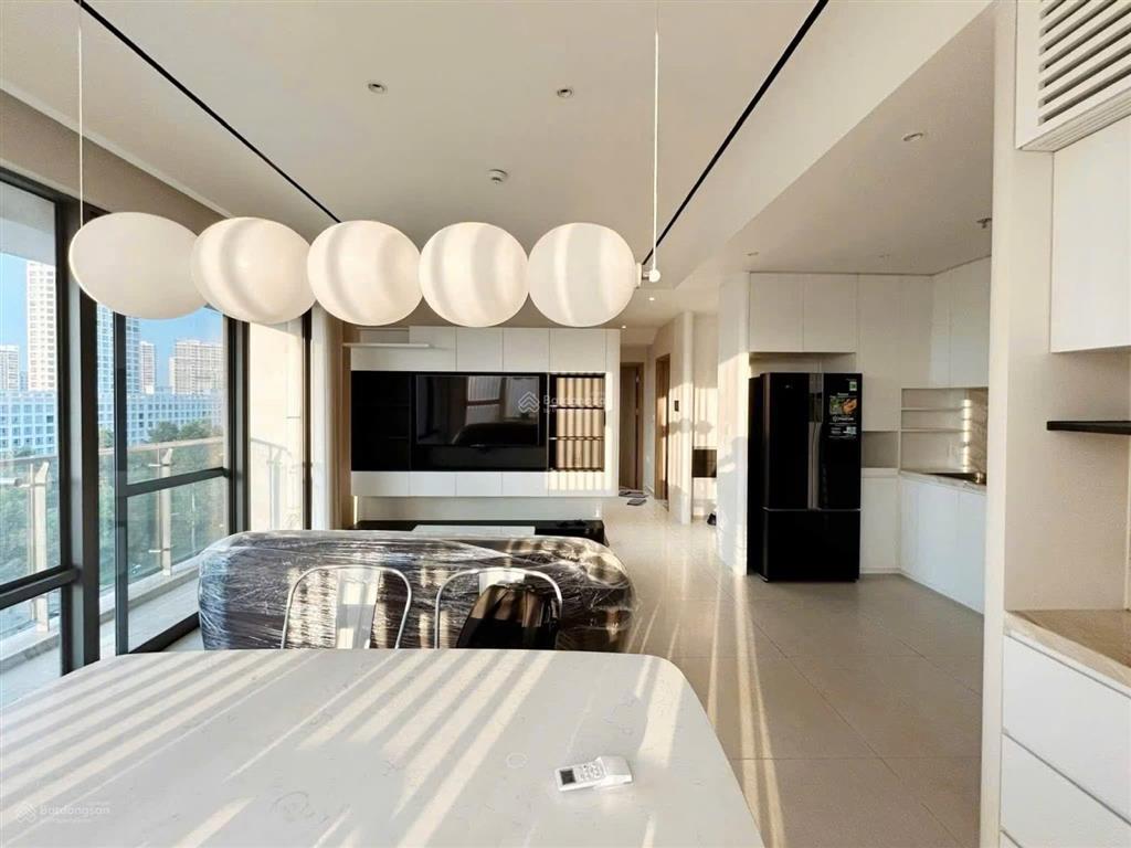 Bán căn hộ urban hill phú mỹ hưng 80m2 căn góc 2pn view quận 1 full nội thất giá 8.5 tỷ