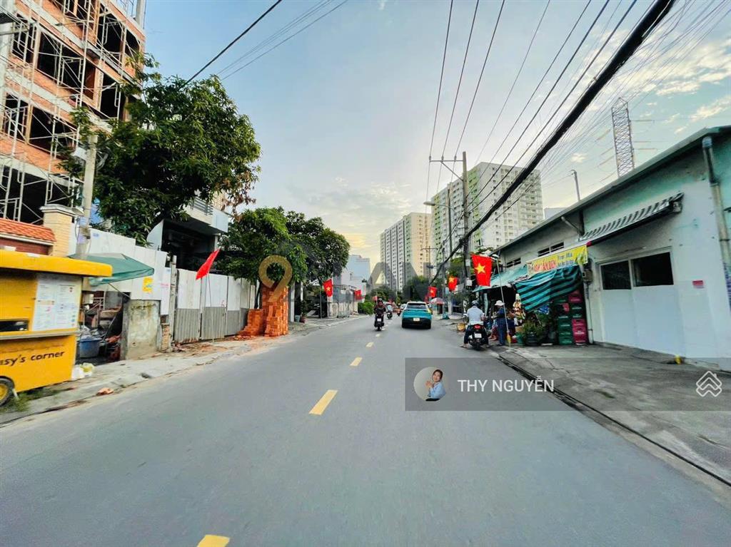 Đất đẹp góc 2 mặt tiền sát ga metro bình thái xd 1 hầm 6 tầng dtsd 156m2 ngang 7,6m