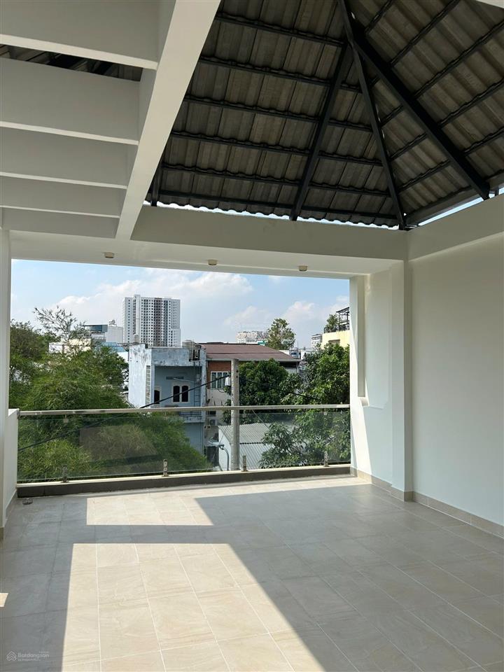 Bán nhà đường gò dưa chợ tam bình sân đậu ô tô 4pn 4wc nhà mới dọn vào ở ngay (4,5m x 21,5m)