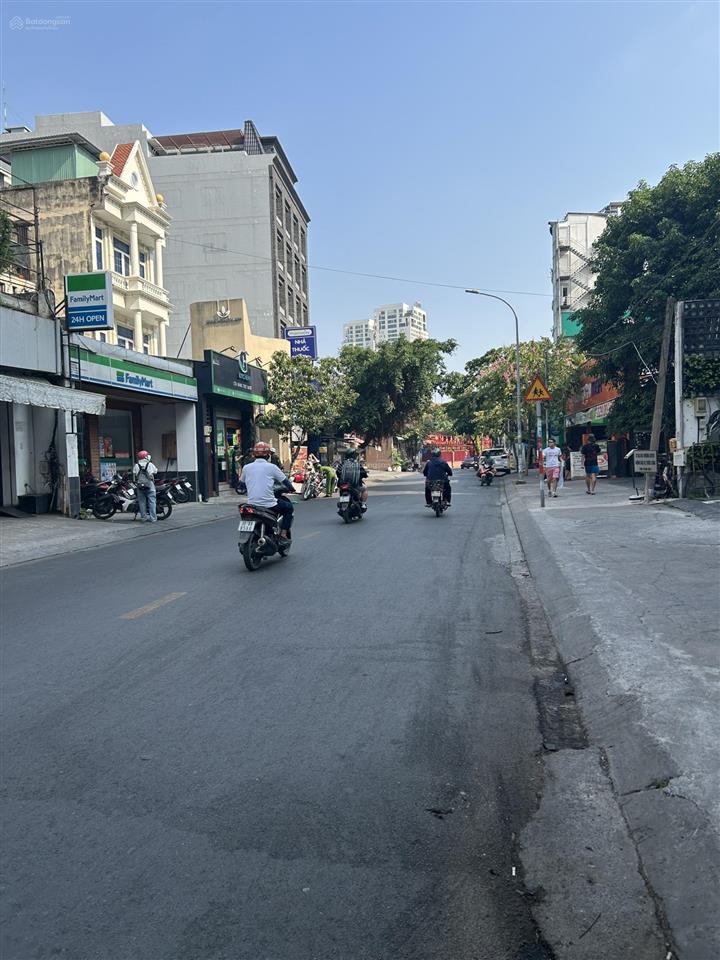 Nhà đường 2 ô tô tránh p. thảo điền bán 9,5 tỷ