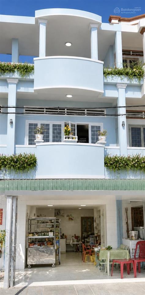 Bán nhà 2 mặt tiền ngay chợ và quảng trường phước hải