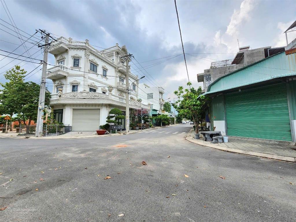 Bán đất khu nhà ở 22 tháng 12, ngay khu chợ đêm hòa lân, p. thuận giao, tp. thuận an