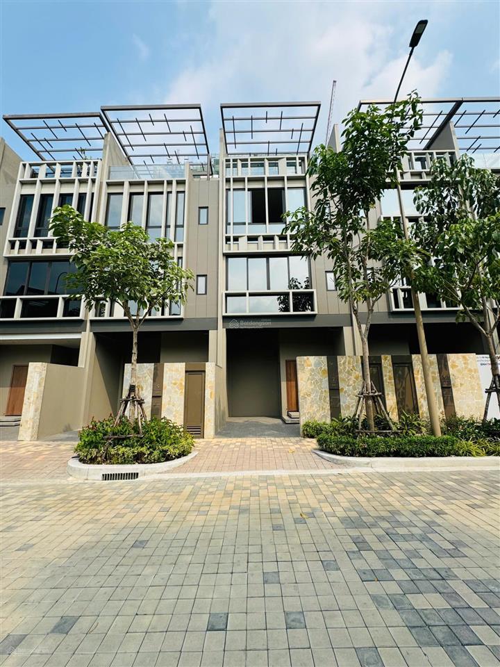 Bán nhà phố the orchard giá chỉ 9,75 tỷ vị trí đẹp tại đô thị sycamore