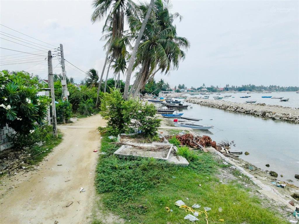 Mặt biển kkt vân phong ngang 9.1m đón đầu đường ven biển