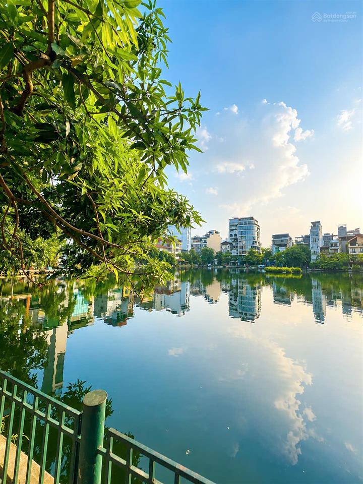 Sở hữu mảnh đất mặt hồ đầm tròn tại trung tâm quận ba đình tặng ngay gpxd 9 tầng. 86.5m², 45 tỷ