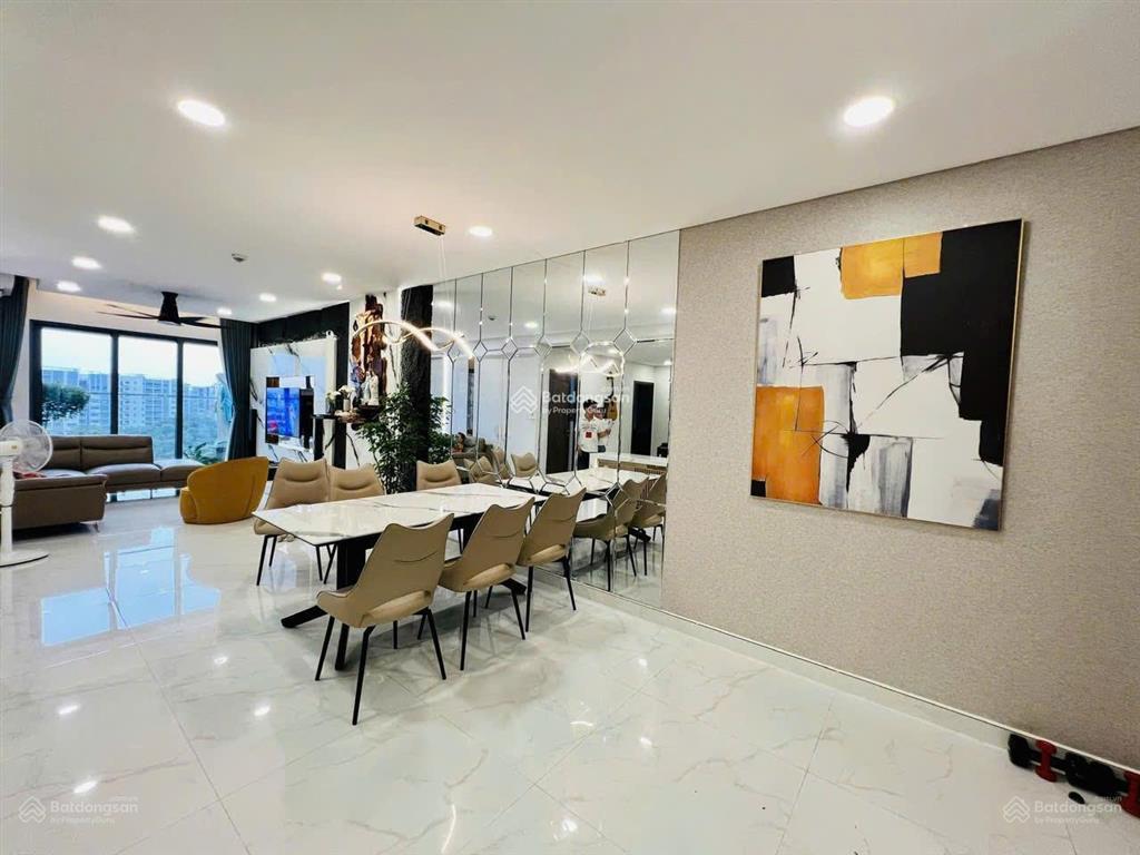 Bán căn hộ 2pn, 2wc tại xi grand court, giá 6,5 tỷ, sổ hồng chính chủ 70m2, giá tốt, view đẹp e