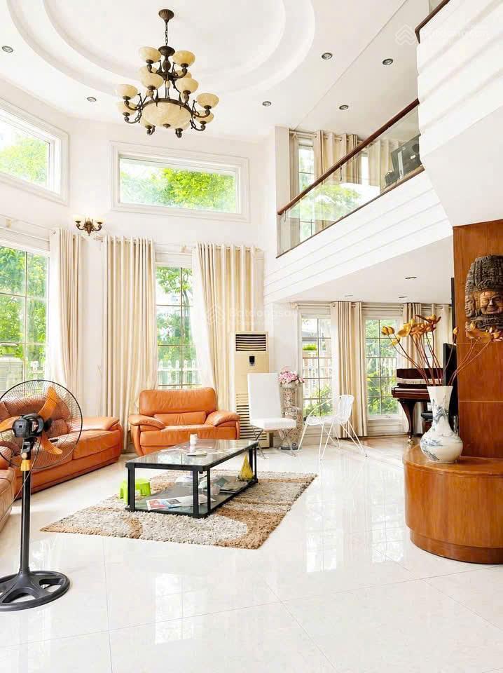 Bán nhà căn góc 2 mặt tiền kdc gia hòa 1t/3 lầu 388m2 cách công viên bờ sông chỉ 30m