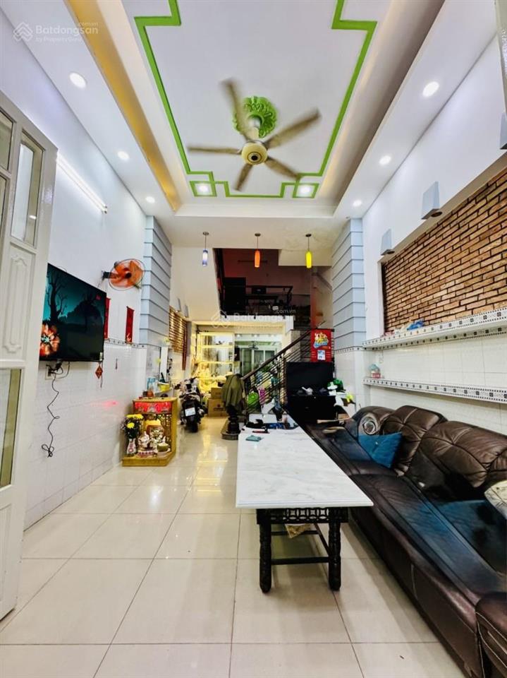 Mặt tiền đỗ bí khu họ lê 4 tầng 76m2 10 tỷ tl