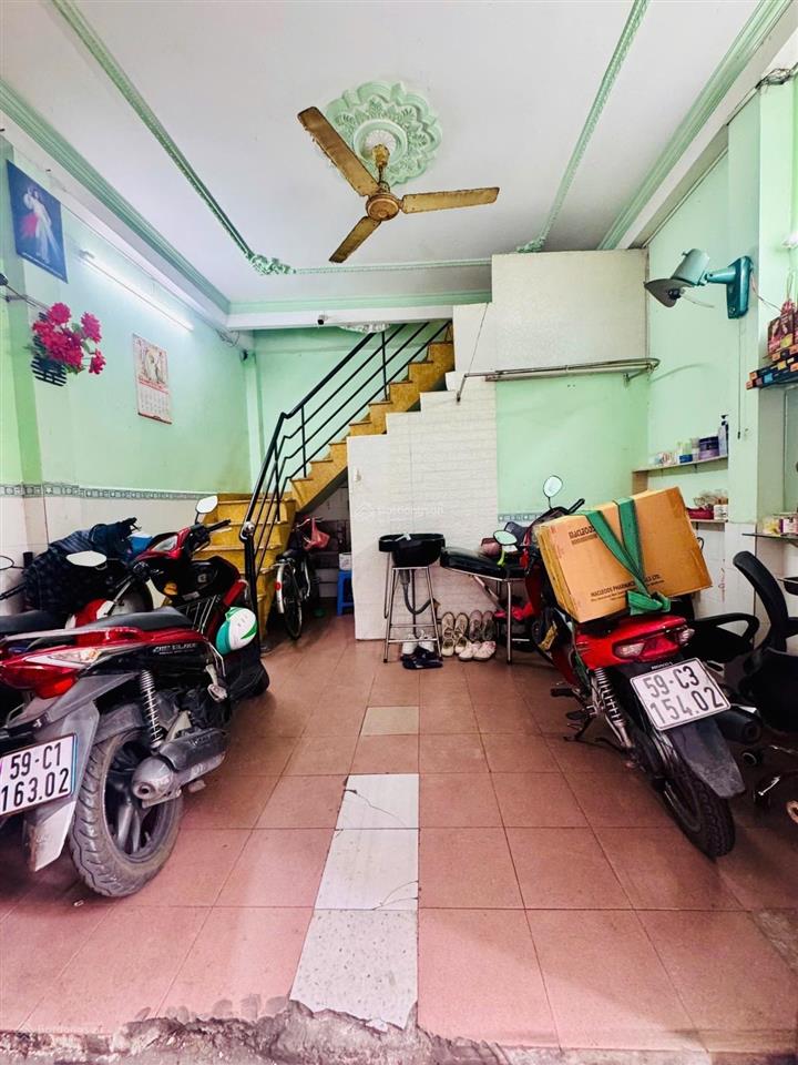 Chỉ 3.65 tỷ! nhà 4 tầng btct đường hiệp nhất tân bình đúng 6 bước ra mặt tiền sổ nở hậu
