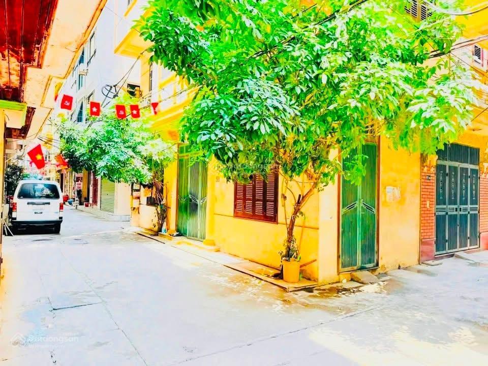 Bán nhà cầu giấy, lô góc, 3 mặt ngõ ô tô tránh, phân lô, qh ổn định, kd tốt, 40m, 5 tầng, hơn 11 tỷ