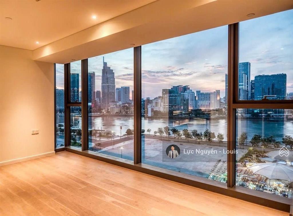 Louis bán 4pn view sông sài gòn trực diện, thang máy riêng đến tận nhà the opera giá 108 tỷ